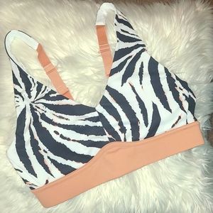 Fabletics Pure Luxe Yoga Outfit Size Medium Zebra Print Ultra High Waisted Leg